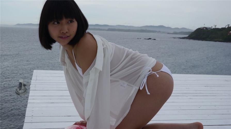 清纯美女高岡未來比基尼写真(第21页)