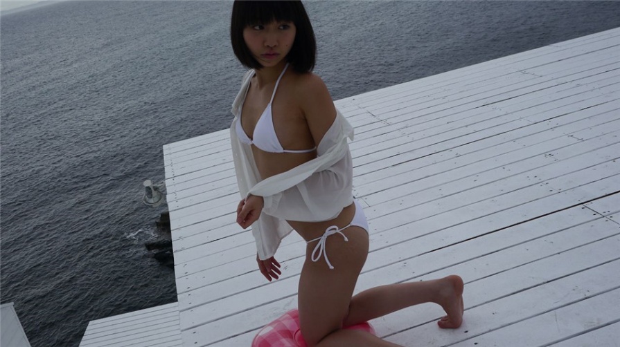 清纯美女高岡未來比基尼写真(第28页)