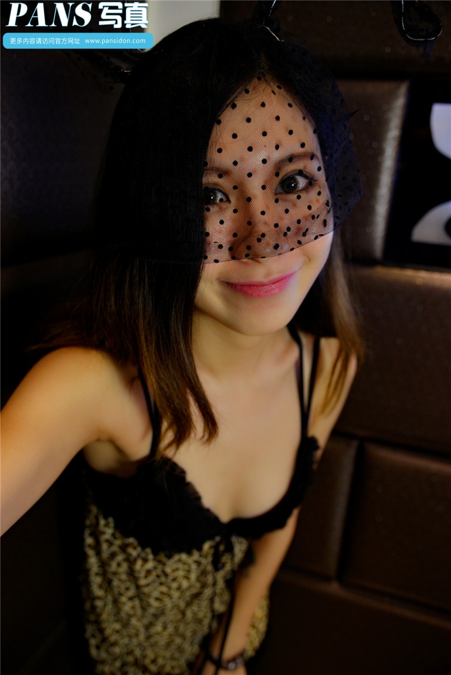 兔女郎美女咖喱豹纹吊带短裙性感写真图片(第44页)