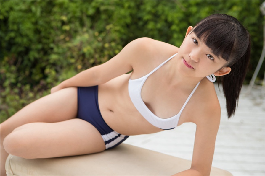 日本萝莉少女久川美佳户外泳衣写真图片(第14页)