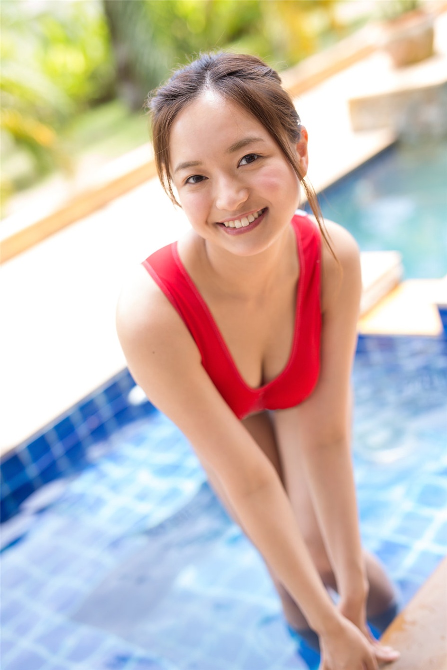 日本美女山中真由美户外性感泳衣写真(第3页)