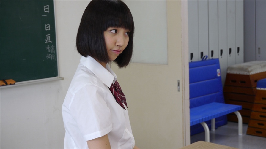 日本学生妹高岡未來教室性感美臀诱惑写真图片(第48页)