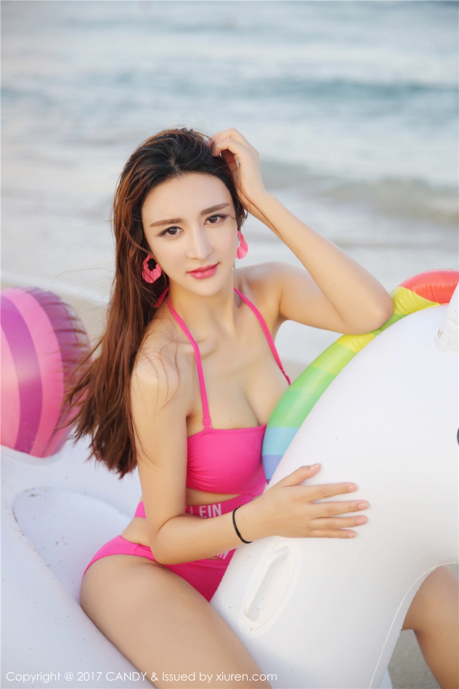 超短裙嫩模伊莉娜极品美腿户外写真图片(第22页)