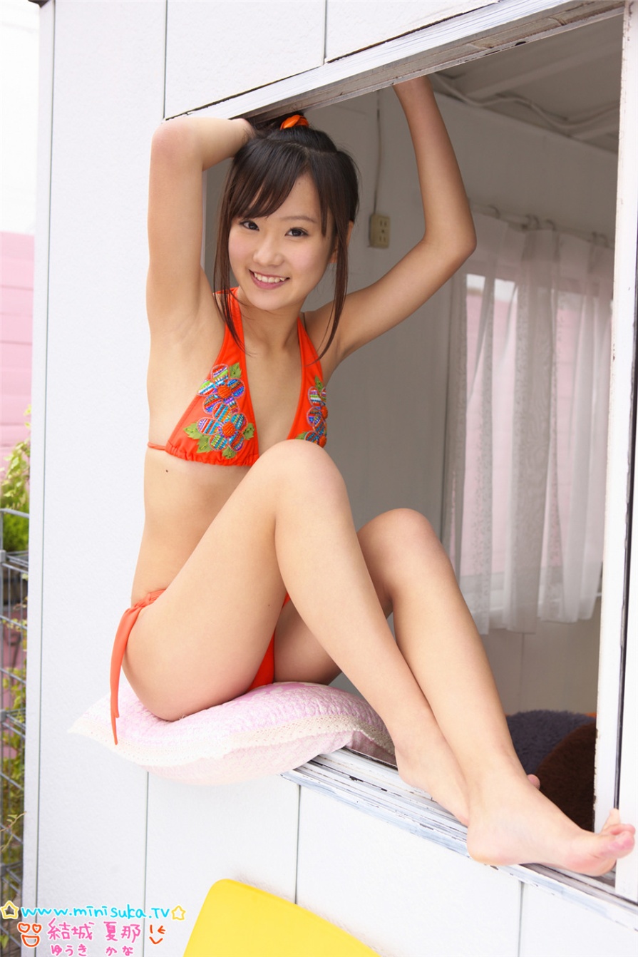 日本可爱美女結城夏那橙色比基尼室内写真图片(第9页)