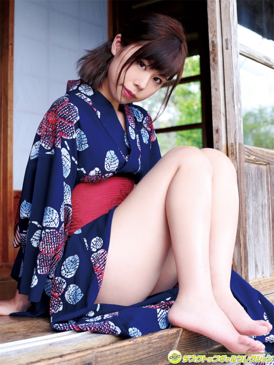 日本肥臀美女新井ゆうこ比基尼湿身诱惑写真(第37页)