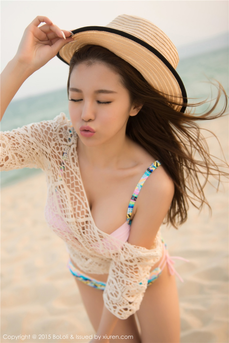 90后美女刘娅希海边性感比基尼美乳诱惑写真(第65页)