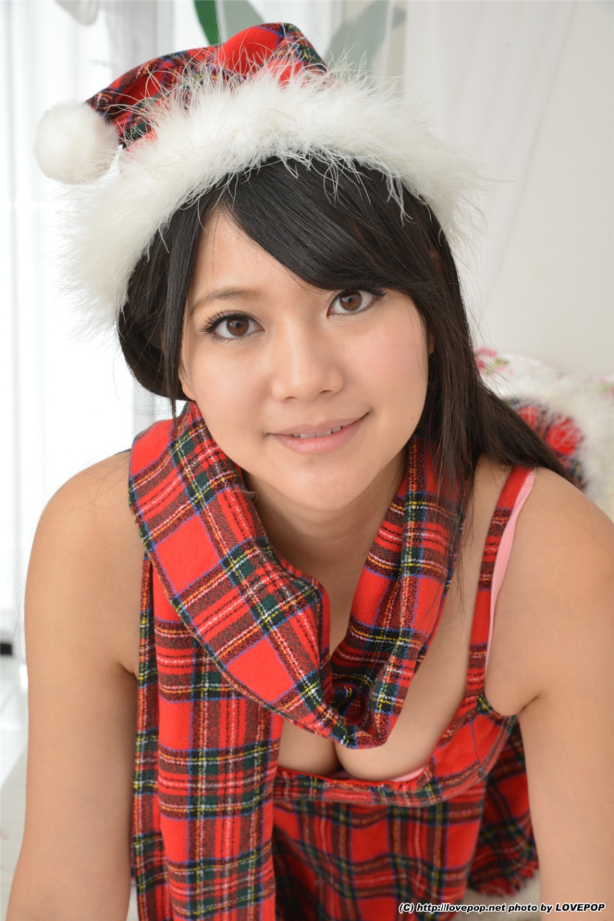 圣诞装扮女优玉城マイ室内性感内衣私拍(第22页)
