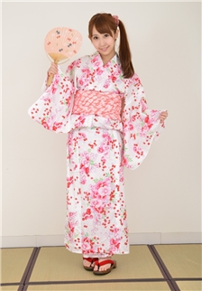 日本和服女优宇佐美まい室内撩衣迷人玉乳诱惑写真