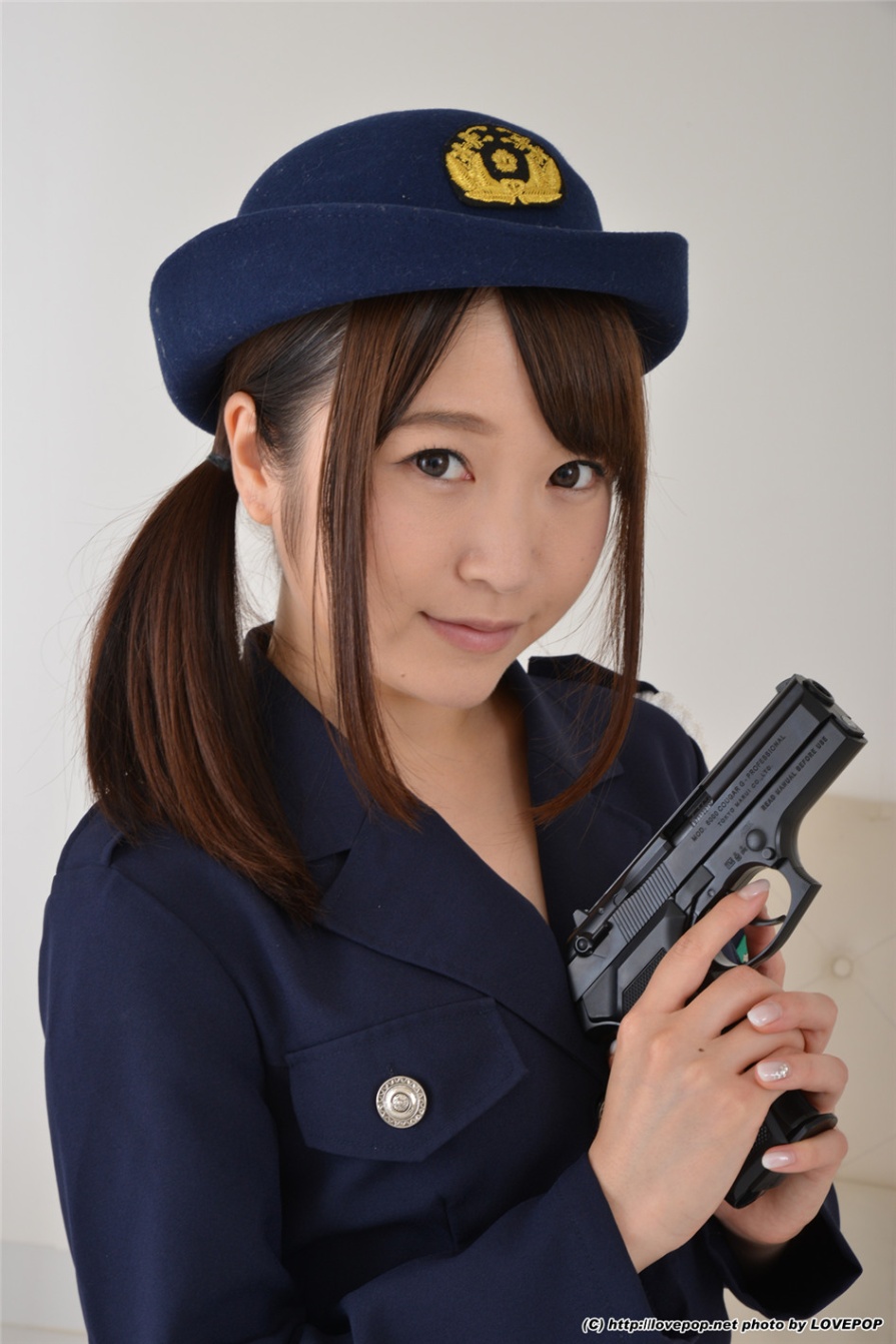 日本甜美女生裕木まゆ室内女警制服情趣内衣诱惑写真(第4页)