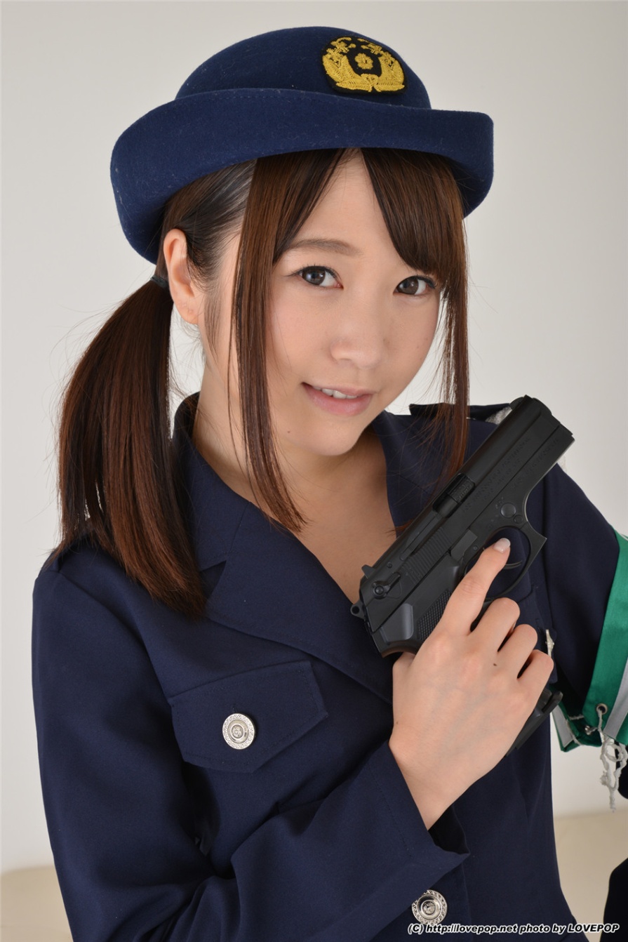 日本甜美女生裕木まゆ室内女警制服情趣内衣诱惑写真(第9页)