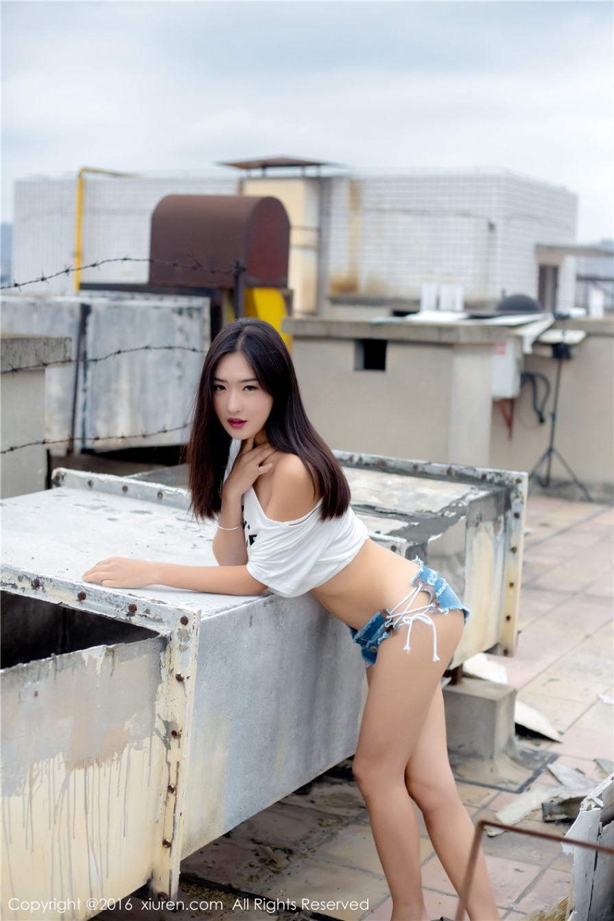 惊艳美女周琰琳LIN天台性感美臀诱惑写真(第11页)