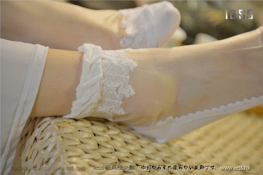 小夕公主性感蕾丝丝袜粉嫩美足写真(第50页)