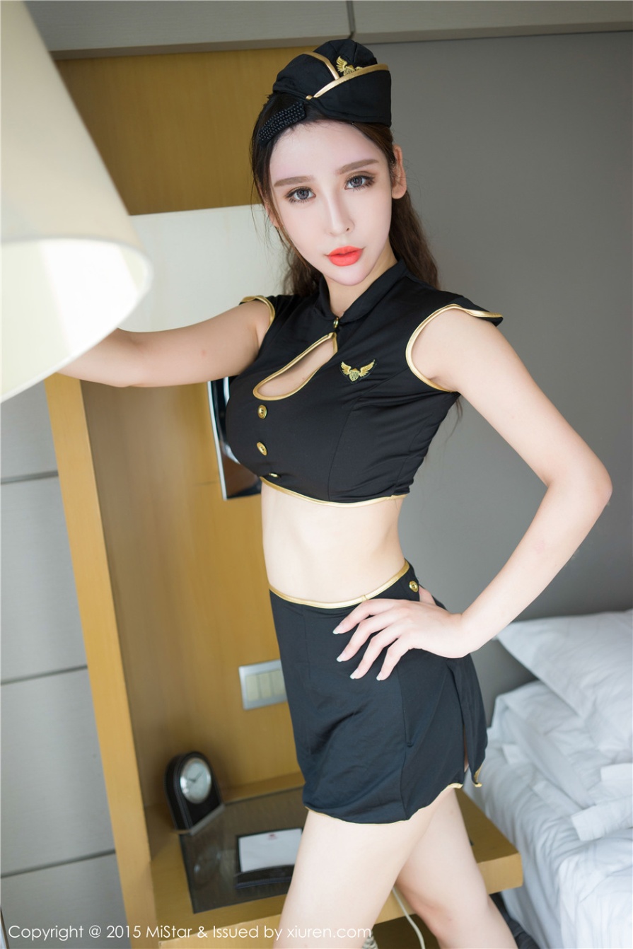 惊艳美女杨诺依床上空姐制服迷人乳沟诱惑写真(第30页)