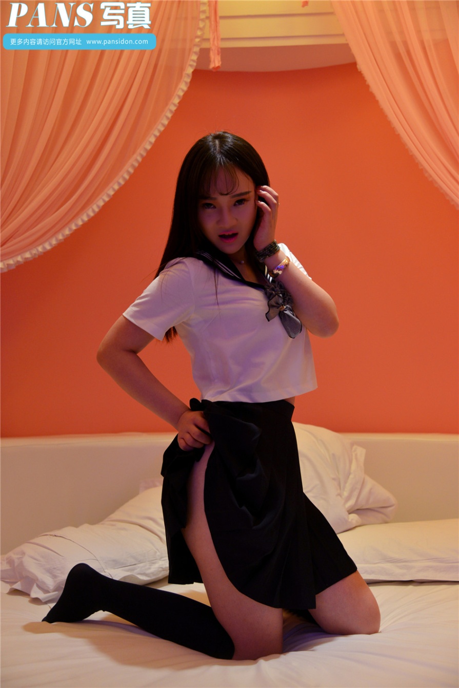 学生妹水水室内撩裙美臀诱惑私拍(第16页)