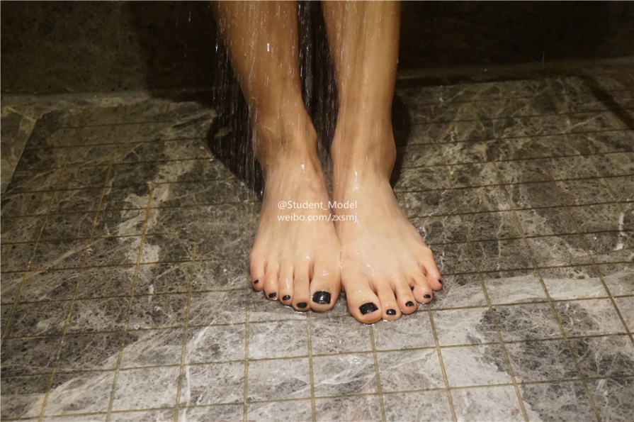 清纯学生妹婷婷酒店粉嫩美足诱惑写真(第56页)