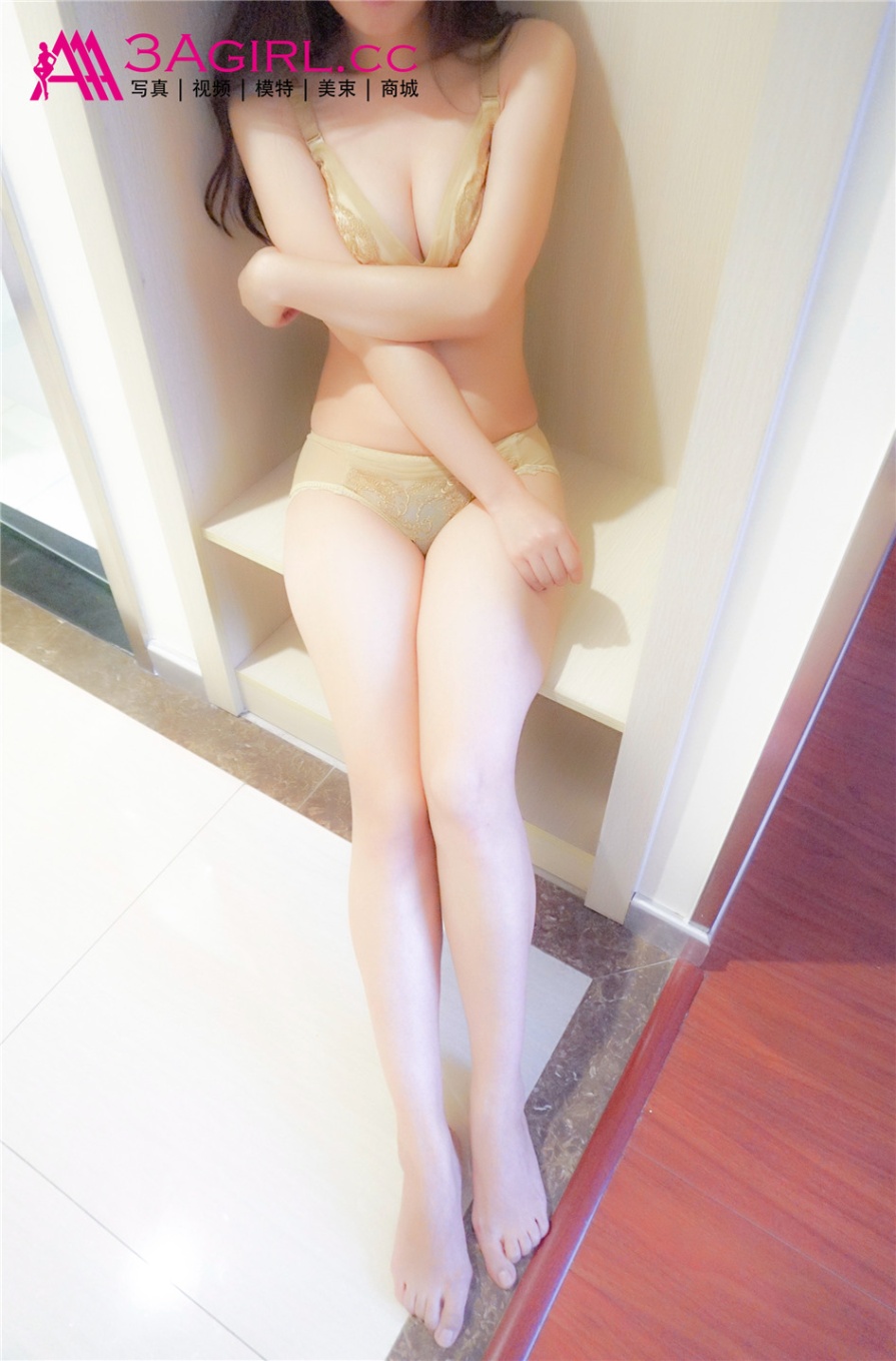 情趣内衣美女室内白嫩美臀诱惑私拍(第19页)