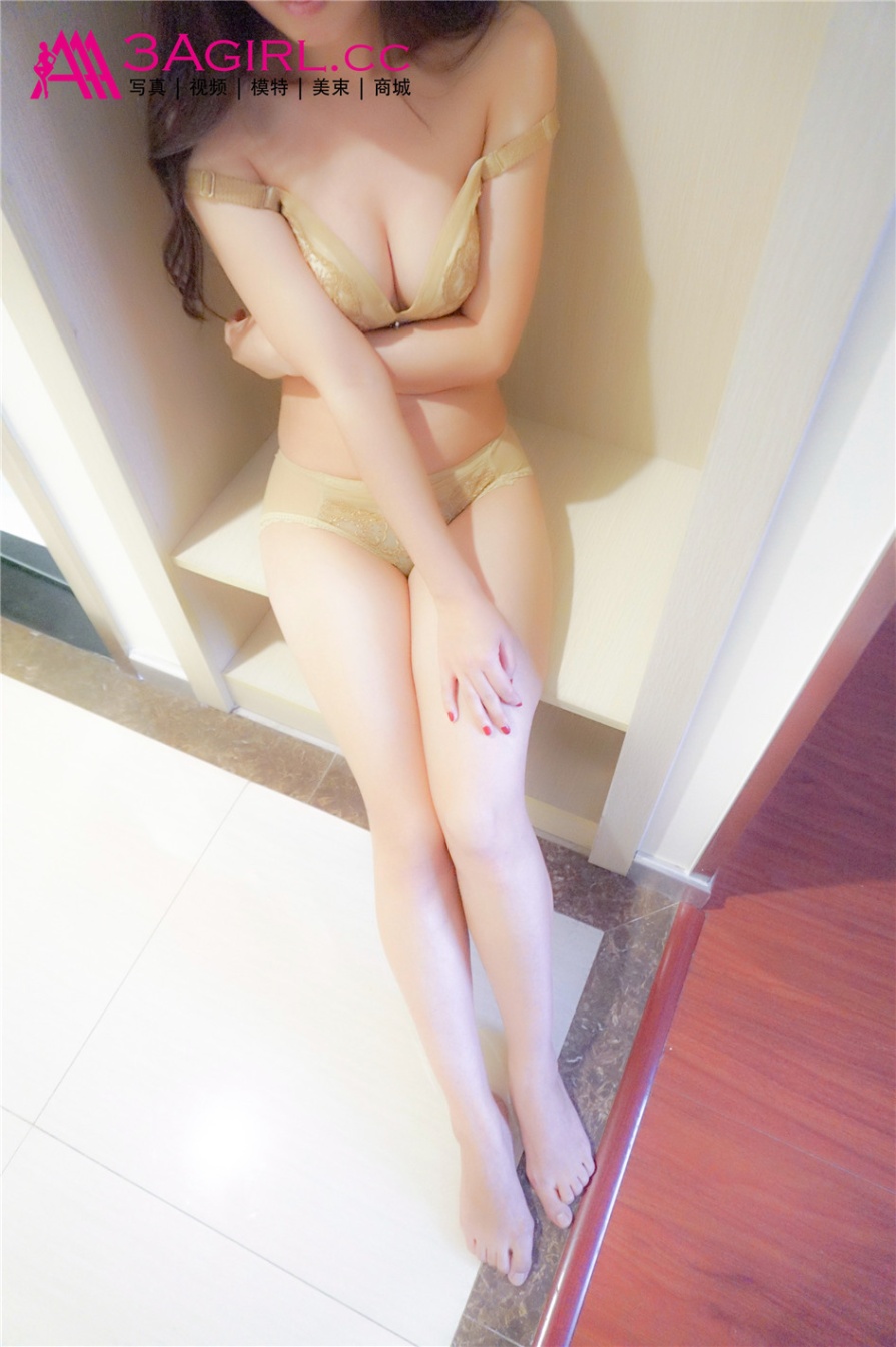 情趣内衣美女室内白嫩美臀诱惑私拍(第32页)