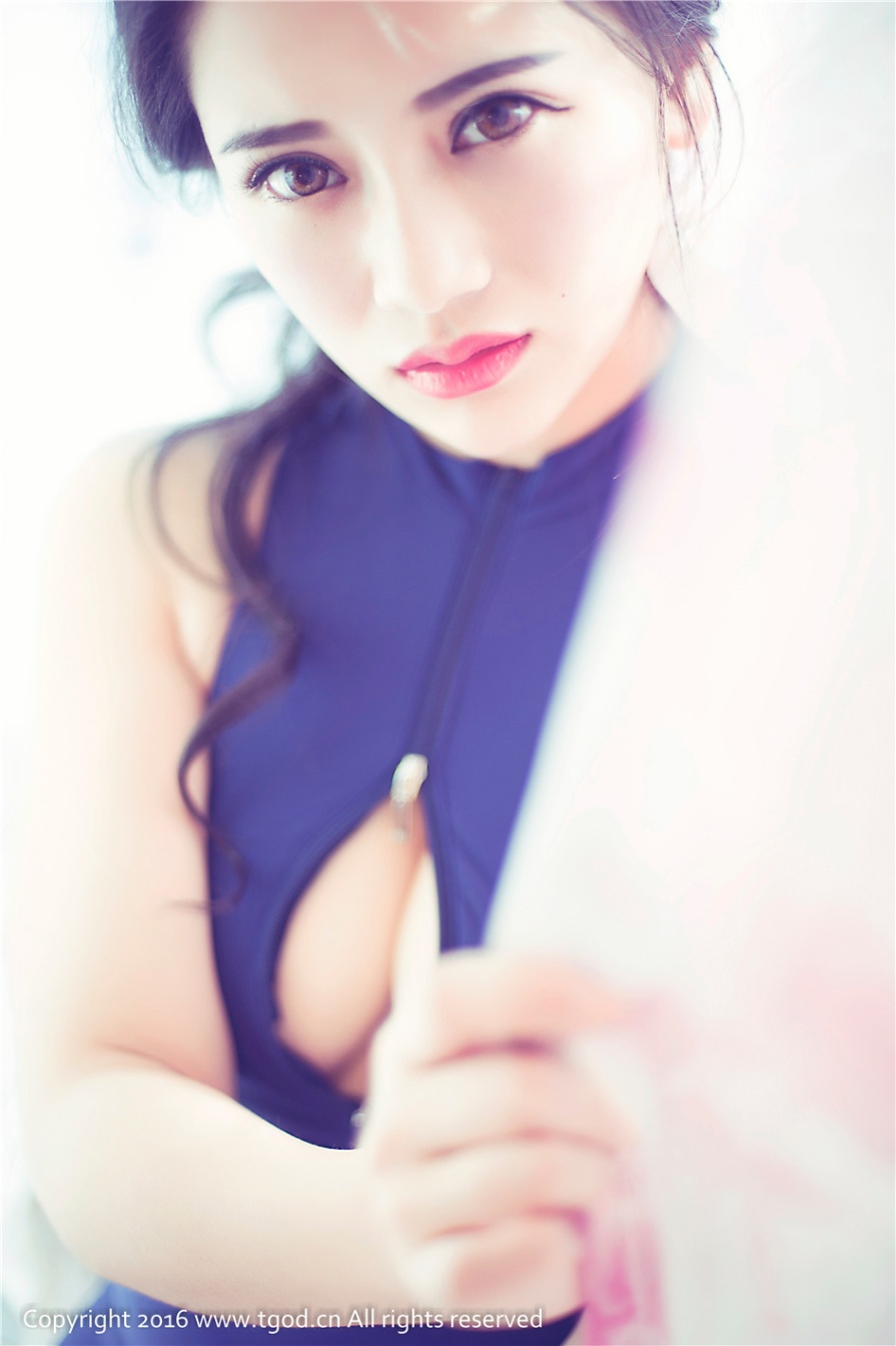 风骚美女朱小旭性感泳衣美乳诱惑写真(第19页)