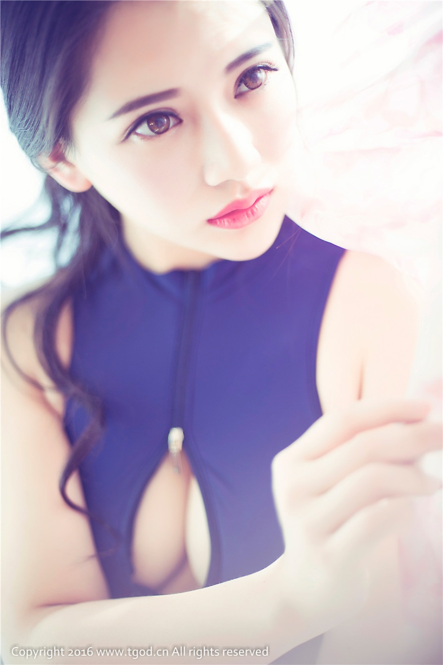风骚美女朱小旭性感泳衣美乳诱惑写真(第24页)