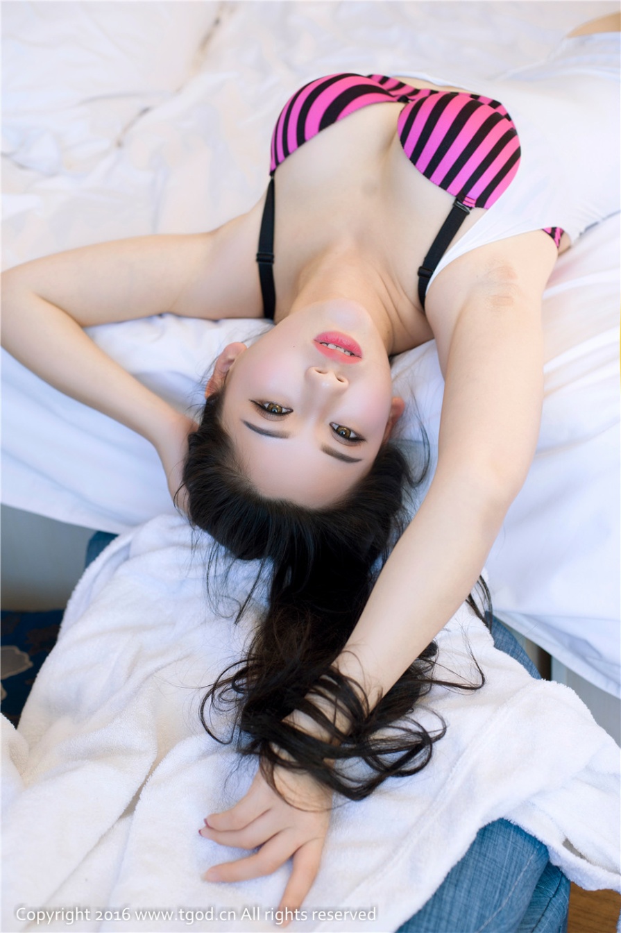 风骚美女朱小旭性感泳衣美乳诱惑写真(第38页)