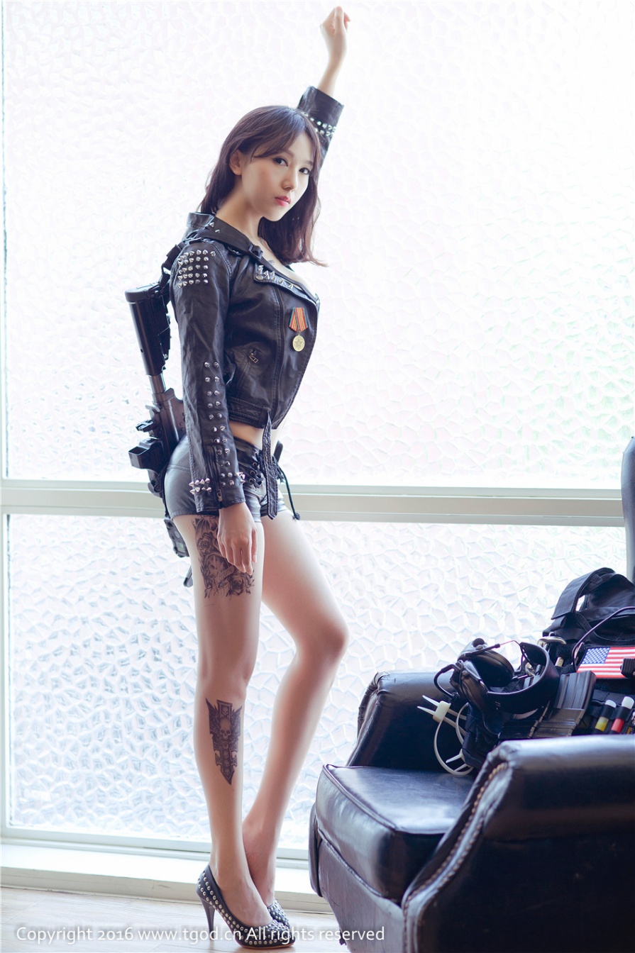 冷艳纹身美女美国特种兵制服白嫩爆乳诱惑写真(第30页)
