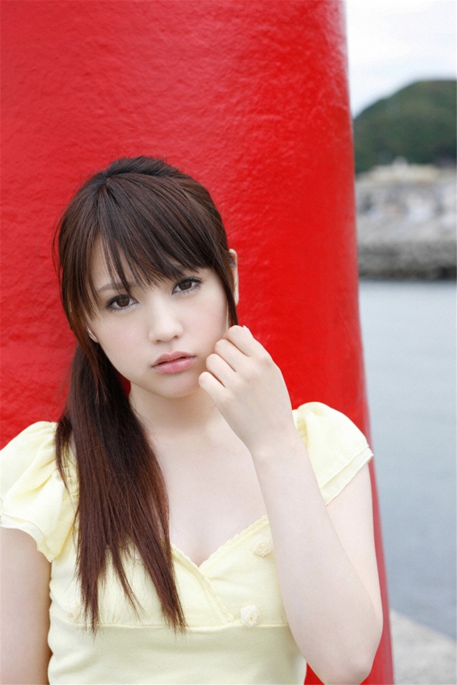 清纯美女志保户外低胸装白嫩乳沟诱惑写真(第36页)