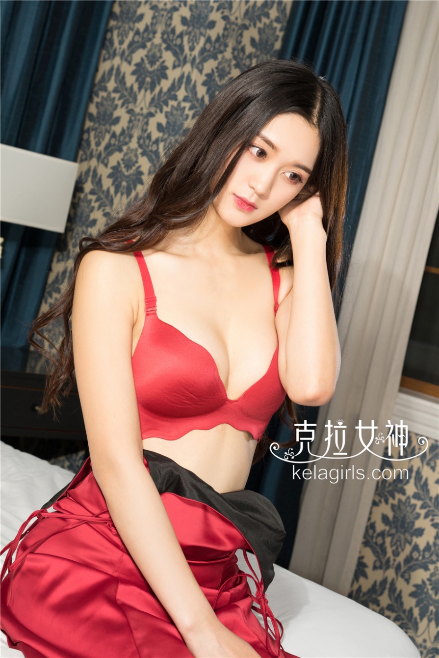 长发美女汤怡室内性感内衣白嫩乳沟诱惑写真(第7页)