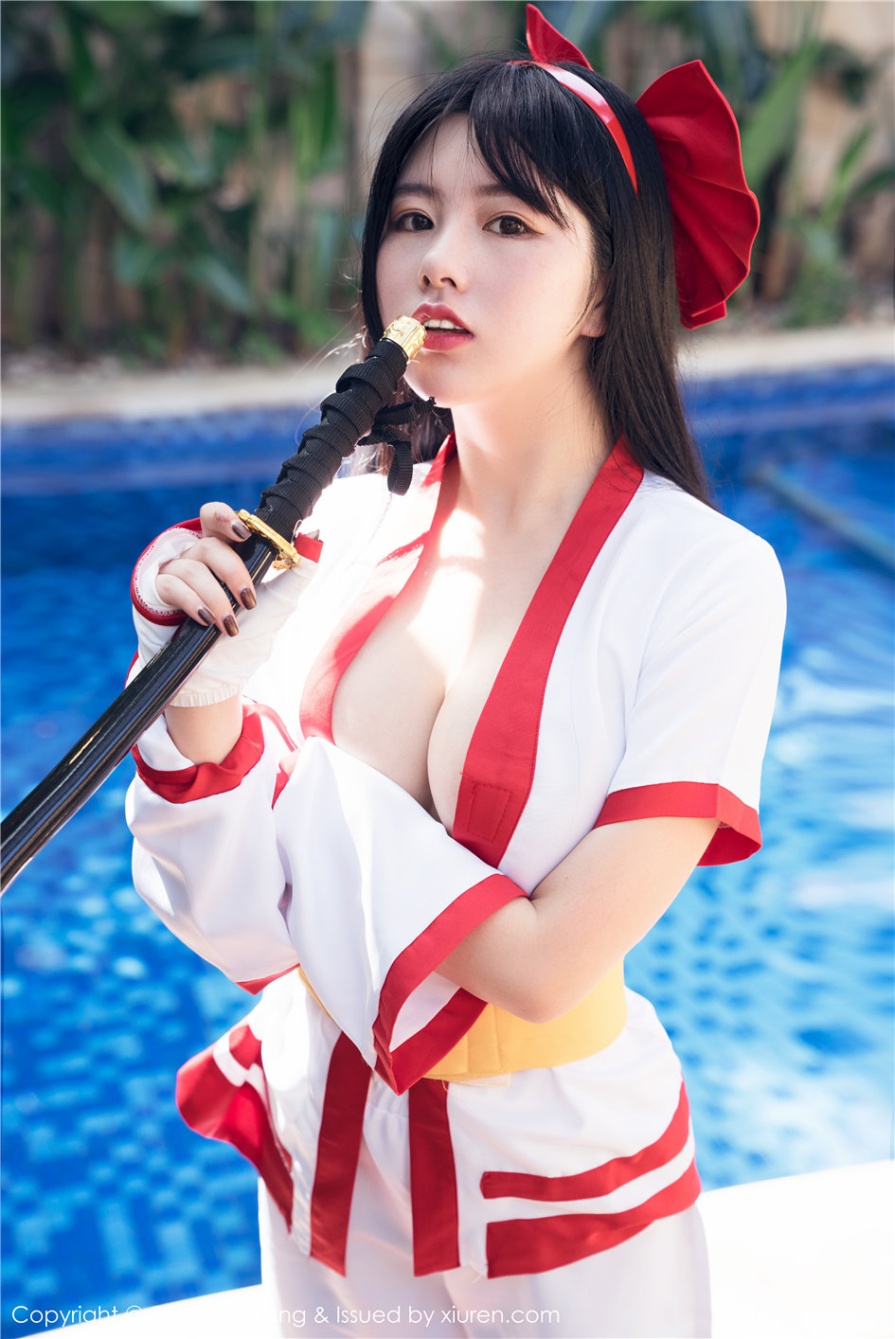 甜美女生娜露Selena泳池美乳诱惑cosplay写真(第6页)