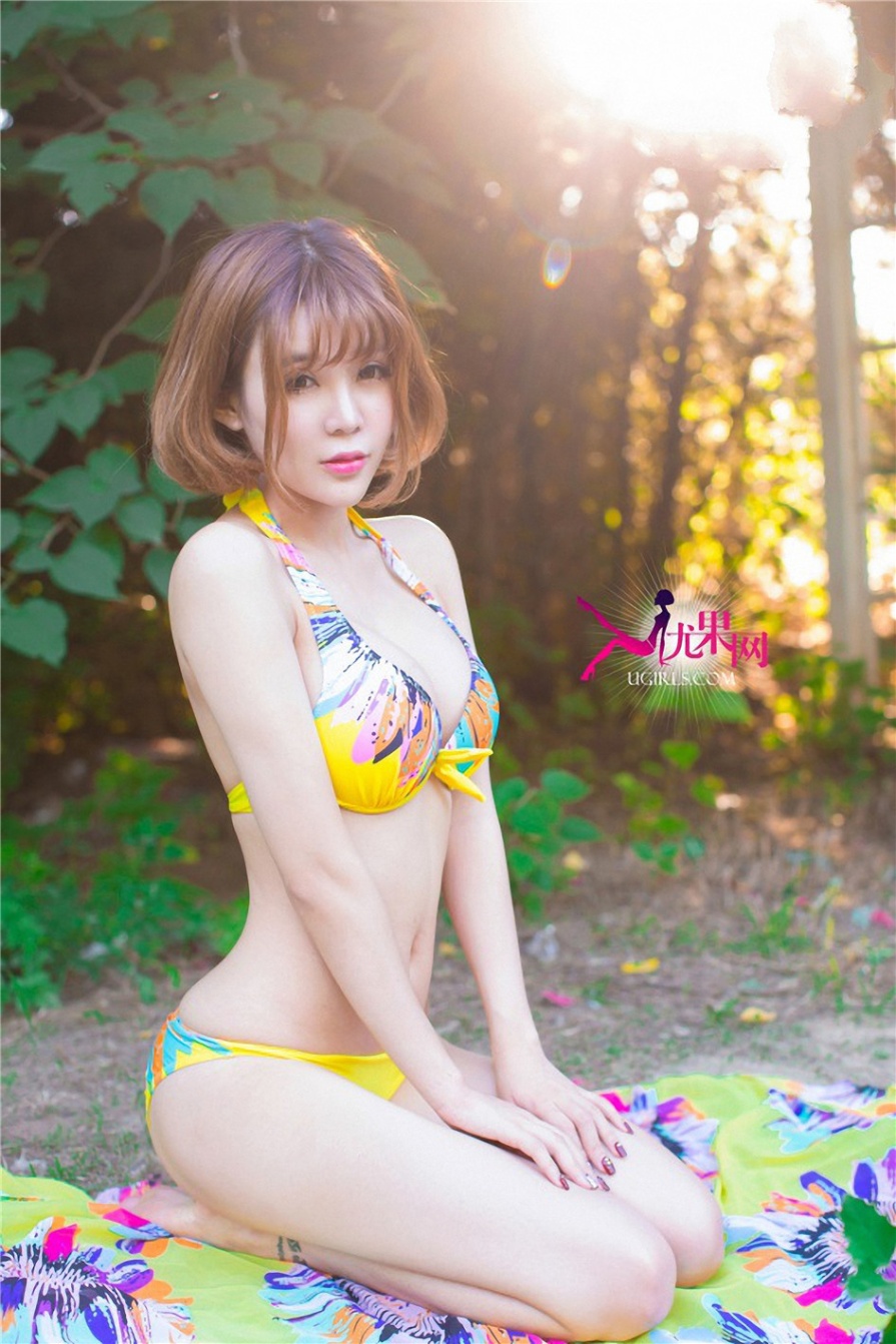 清纯美女Alin户外迷人乳沟诱惑写真(第20页)