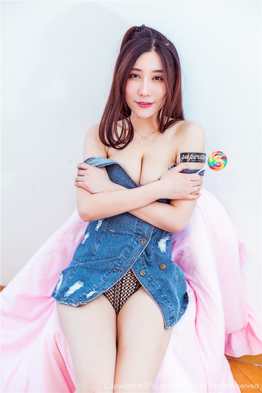 深V低胸装美女美昕Yumi室内粉嫩巨乳诱惑私拍(第53页)