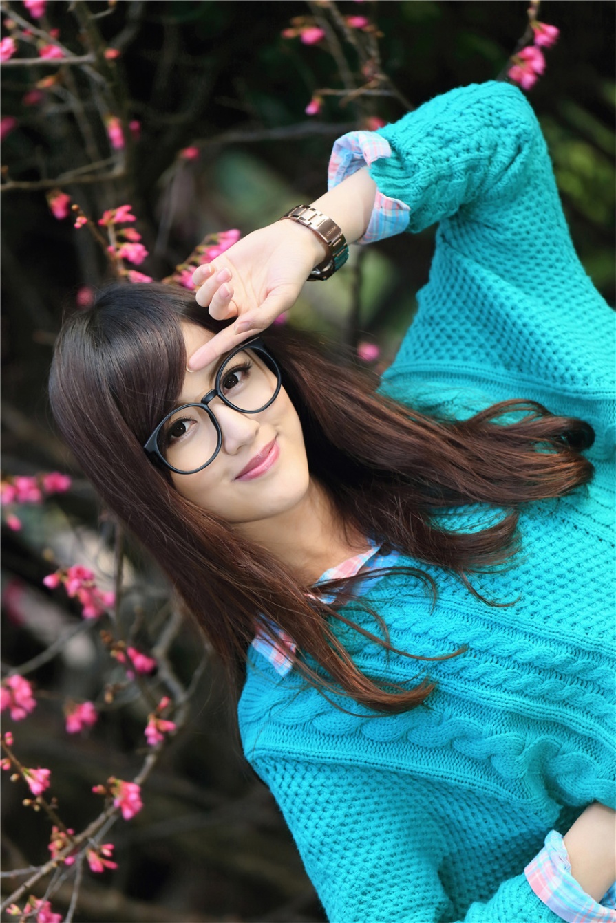 清纯美女SUSU户外迷人生活照写真(第28页)
