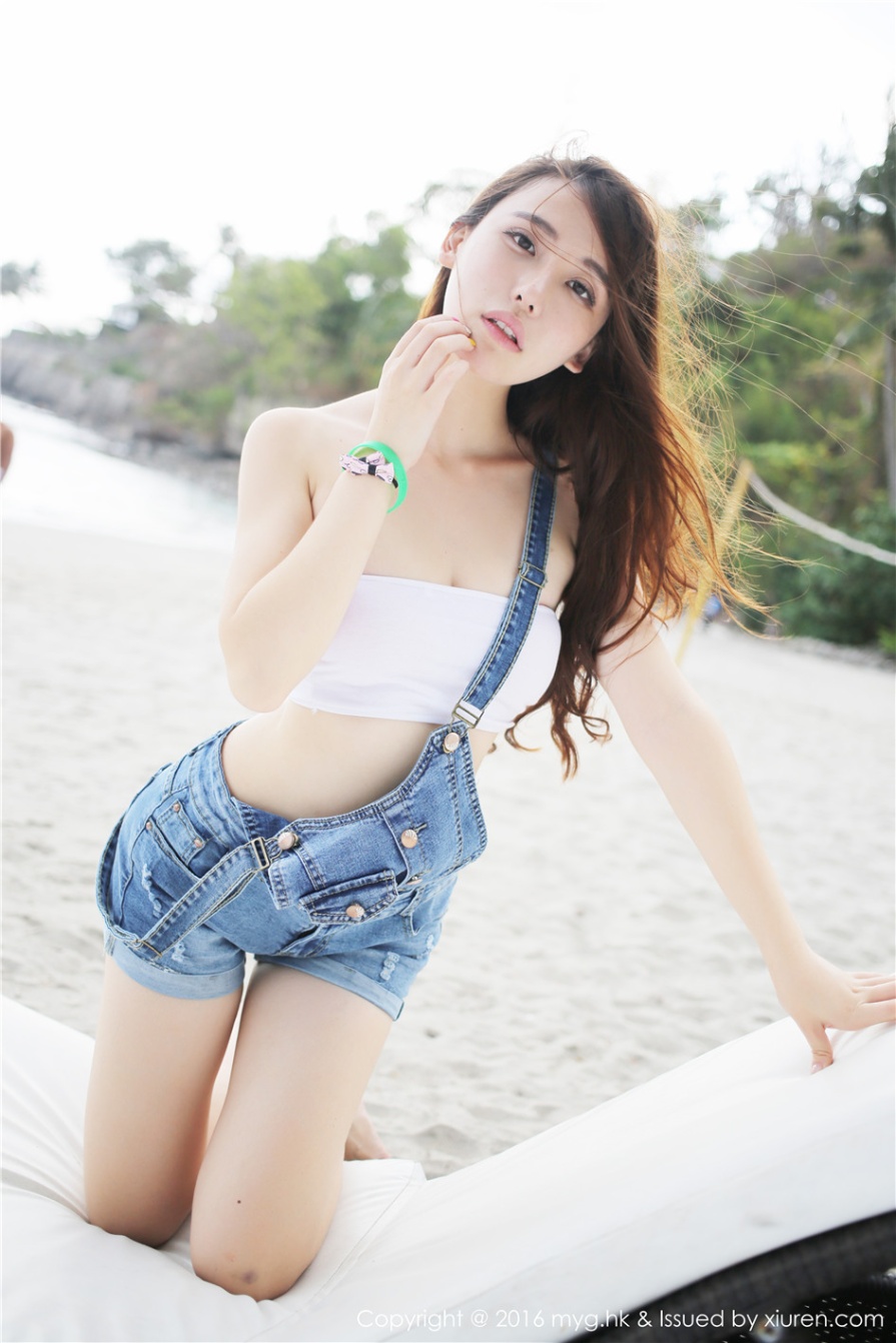 清纯美女熊吖BOBO海滩比基尼白嫩美臀诱惑写真(第36页)