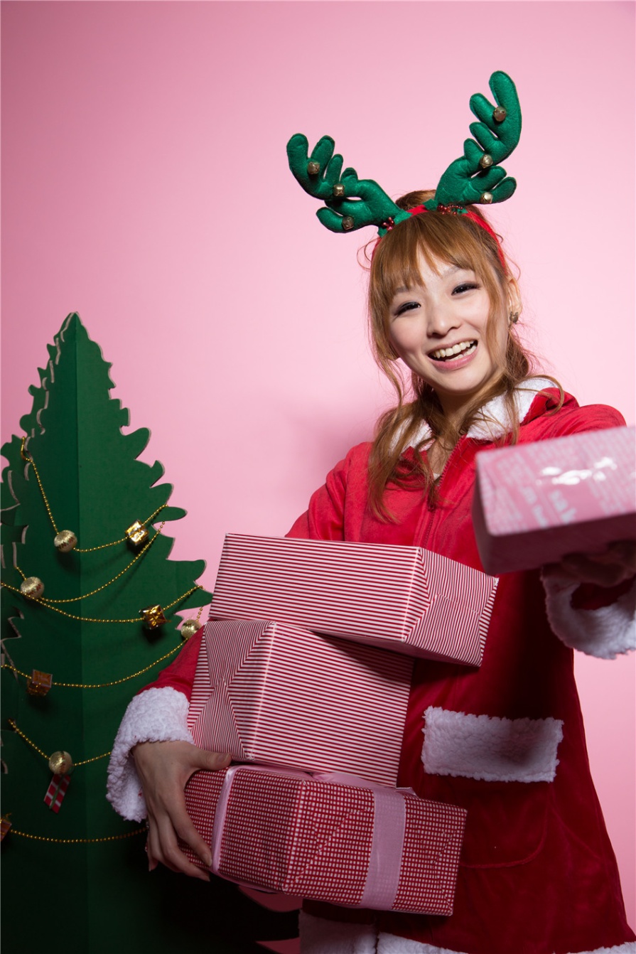 可爱美女MIO兔圣诞制服写真(第3页)