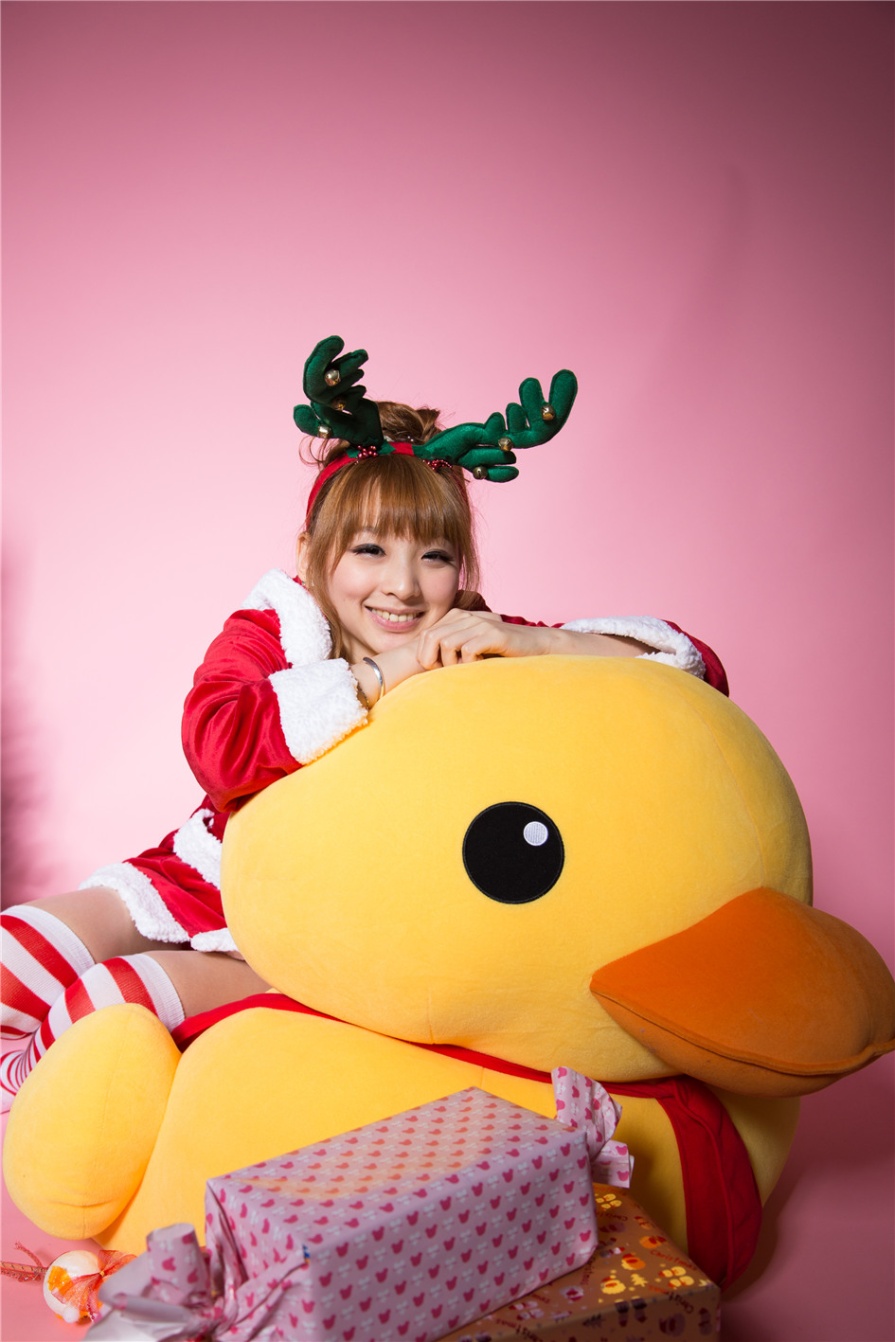 可爱美女MIO兔圣诞制服写真(第8页)
