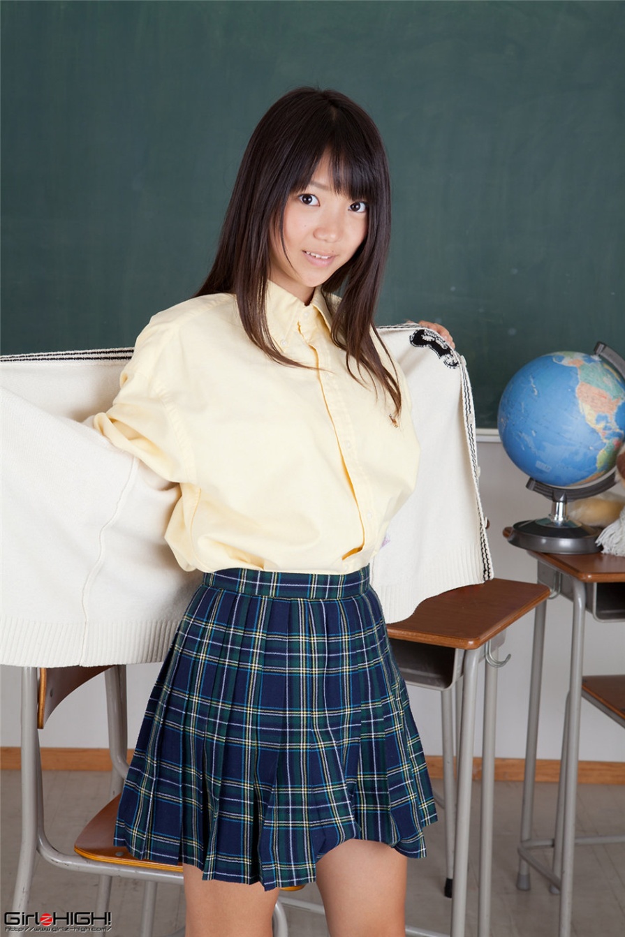 日本学生妹西浜ふうか课室性感内衣肥臀诱惑写真(第5页)