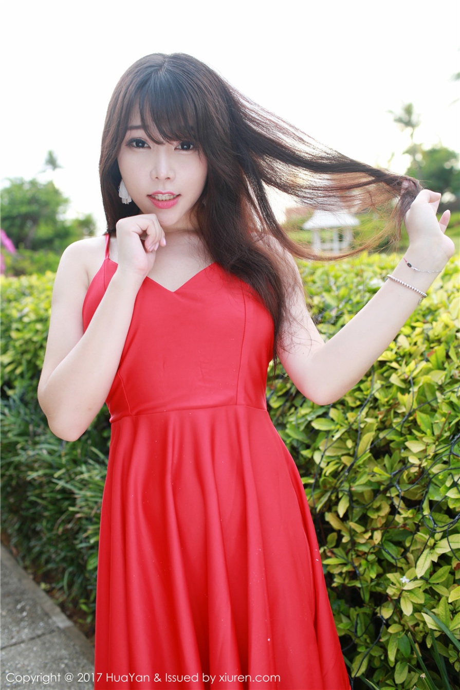 红色吊带短裙美女芝芝Booty户外惊艳容貌写真(第36页)