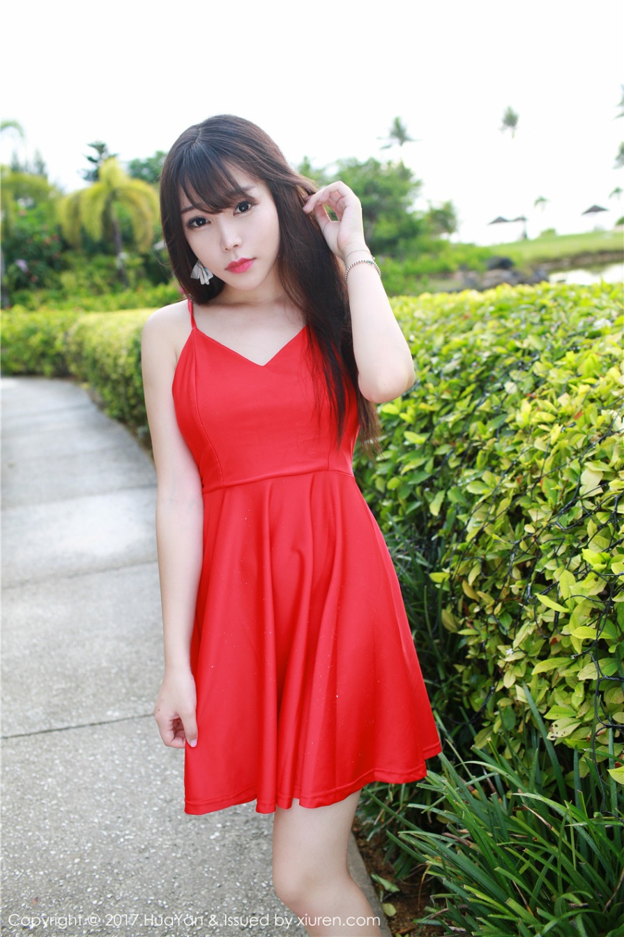 红色吊带短裙美女芝芝Booty户外惊艳容貌写真(第37页)