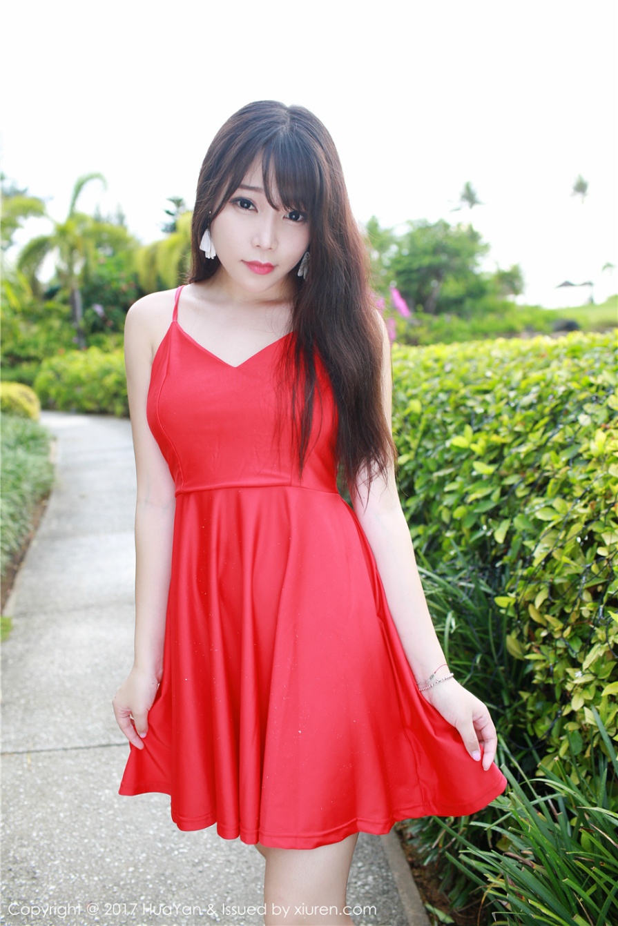 红色吊带短裙美女芝芝Booty户外惊艳容貌写真(第44页)