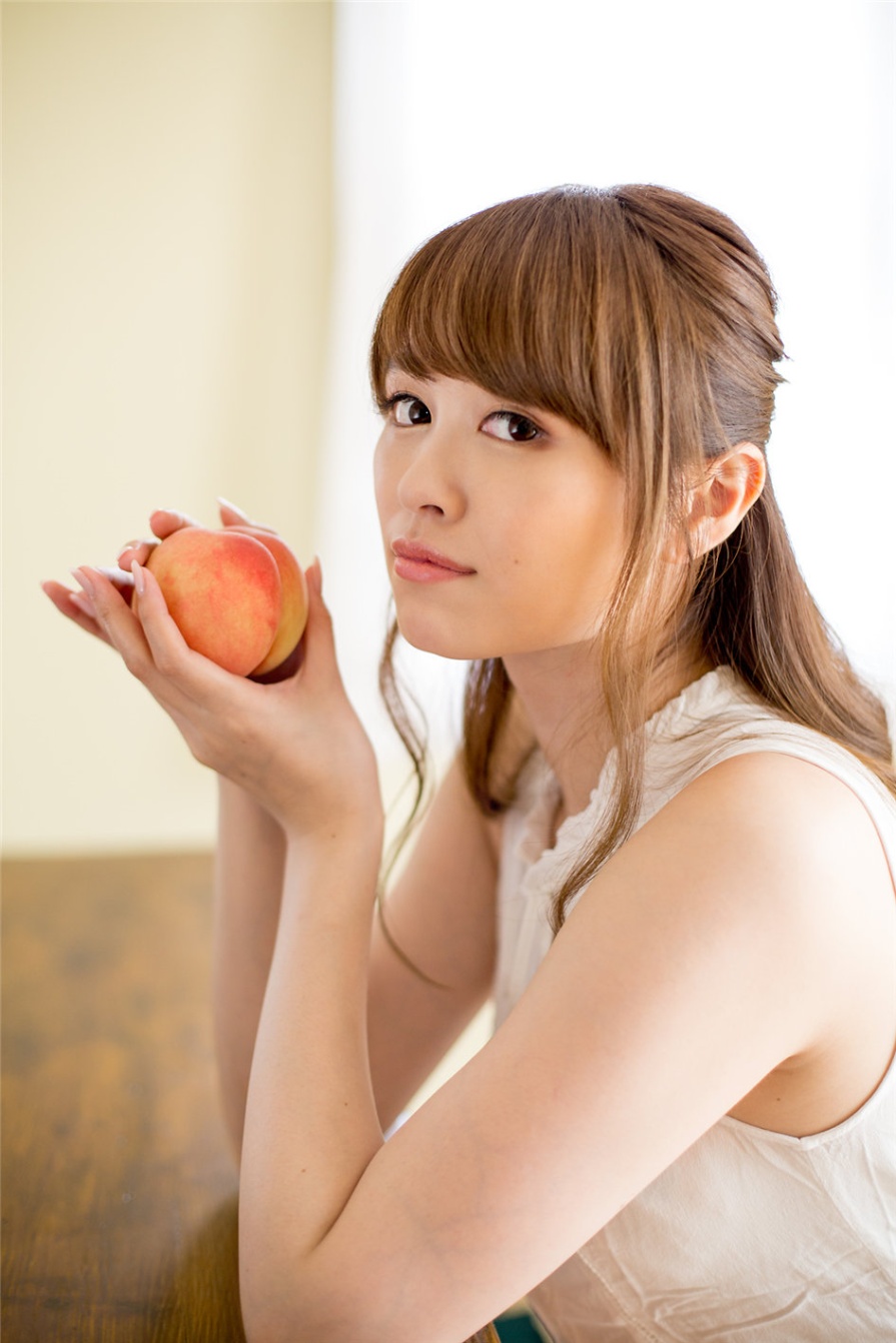 日本内衣模特葉山みおり白嫩爆乳诱惑写真(第9页)