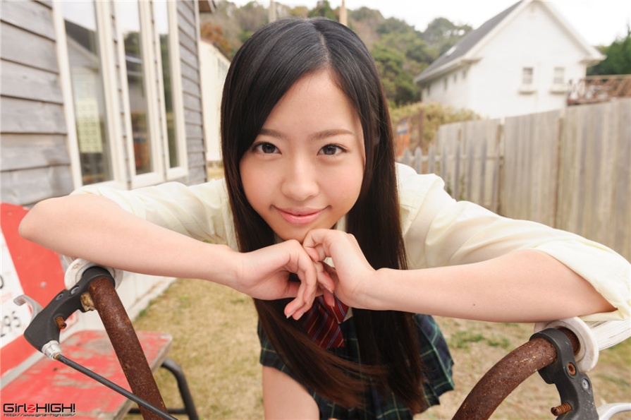 风骚日本美女矢野目美户外性感内衣写真(第9页)
