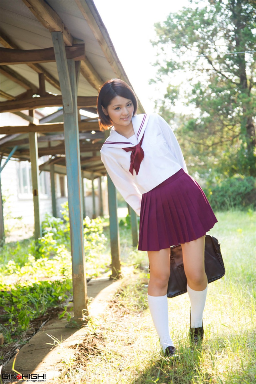清纯美女秋本翼学生妹制服性感内衣诱惑写真(第8页)