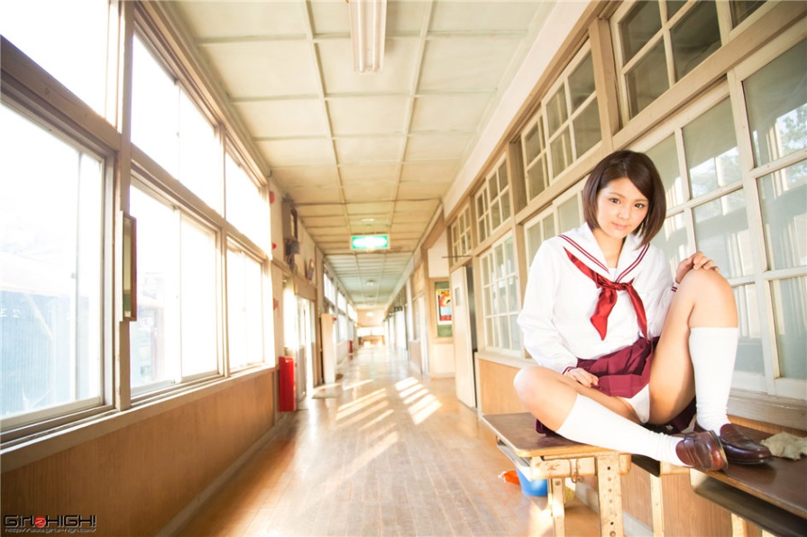 清纯美女秋本翼学生妹制服性感内衣诱惑写真(第21页)