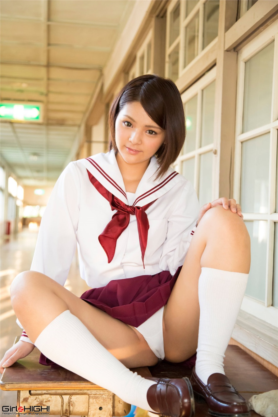 清纯美女秋本翼学生妹制服性感内衣诱惑写真(第31页)
