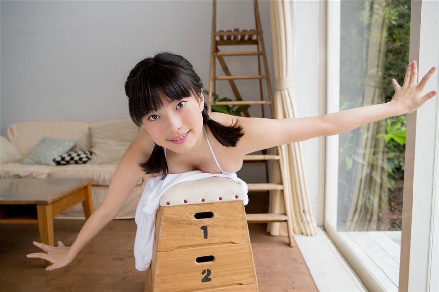 日本美女東雲せな室内比基尼美乳诱人私拍(第15页)