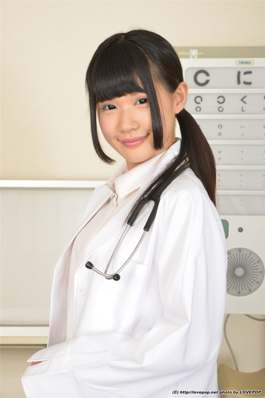 护士美女涼宮琴音诊室黑丝美腿诱惑写真(第11页)