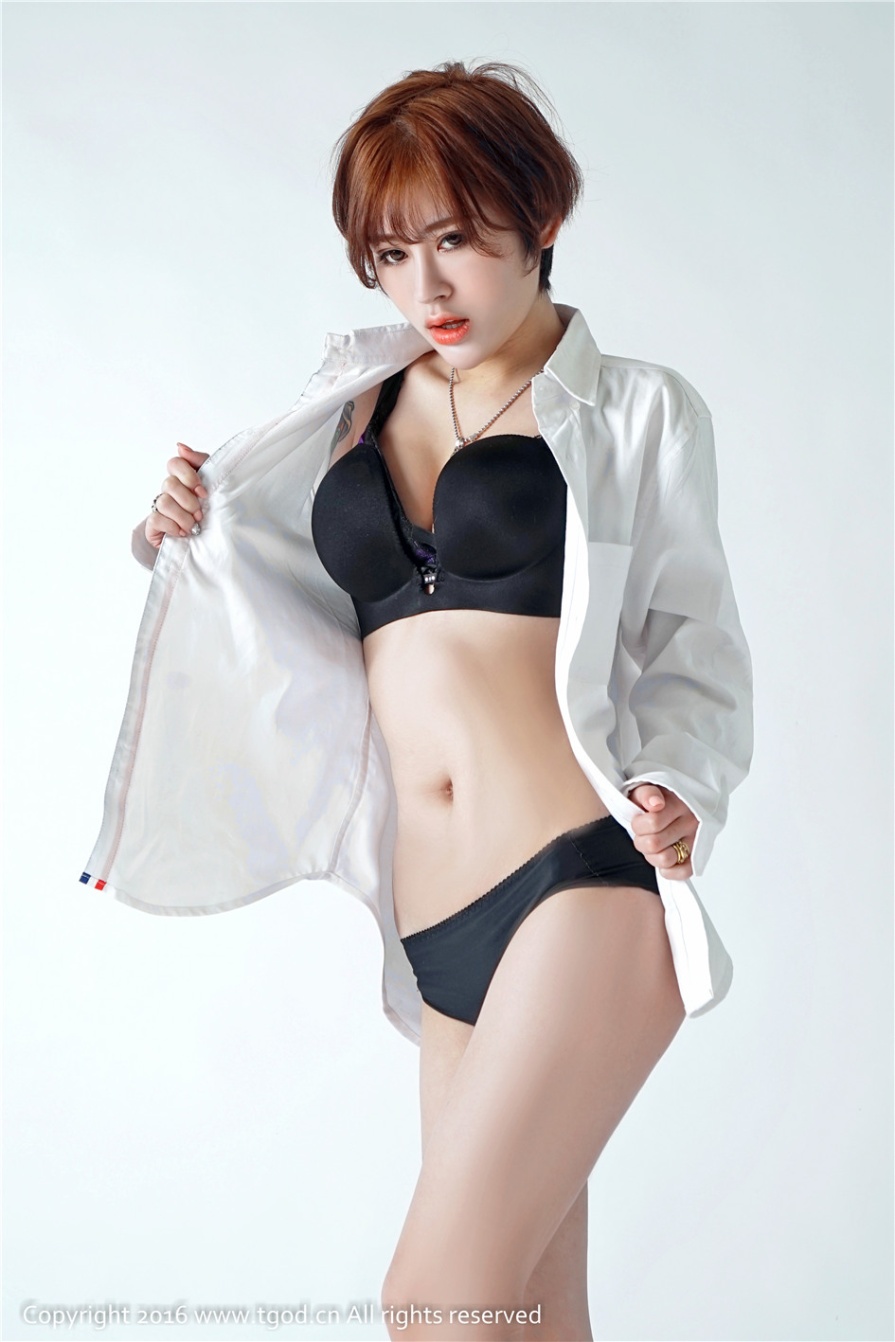 纹身美女赵亚男室内性感内衣写真(第33页)