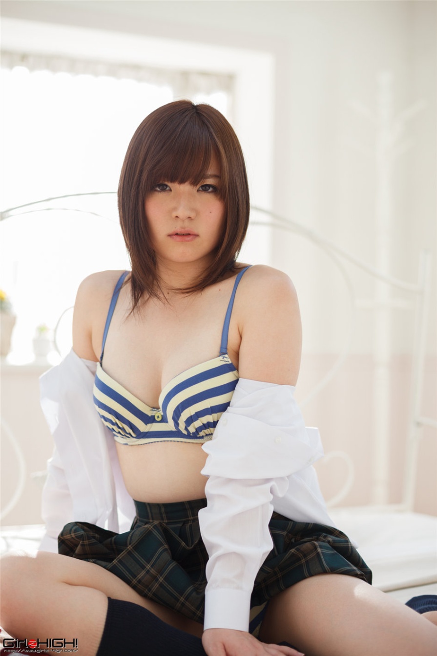 日本可爱美女吉見りぃな性感比基尼美乳诱惑写真(第10页)
