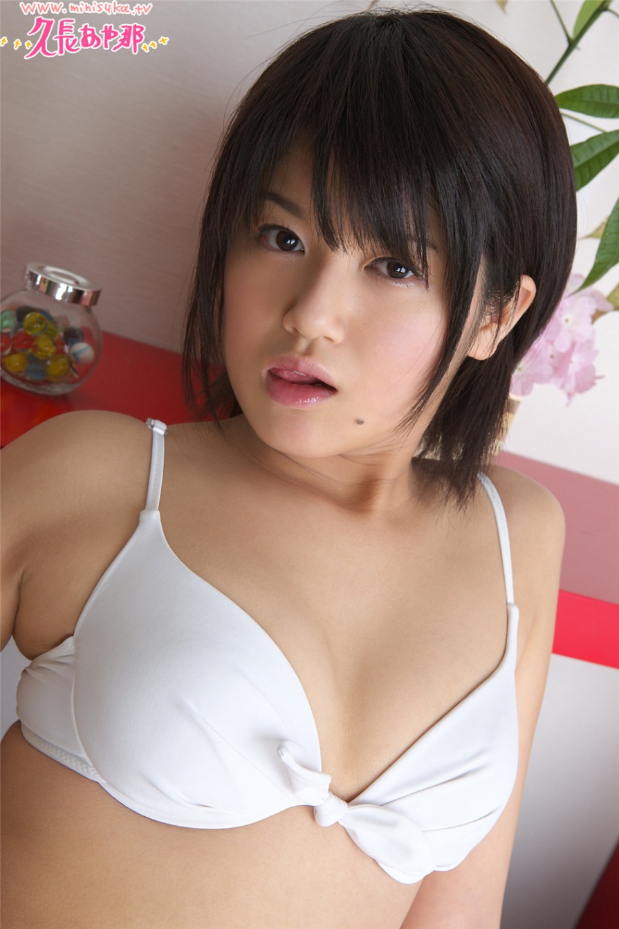 日本学生妹久長あや那床上性感内衣写真(第18页)
