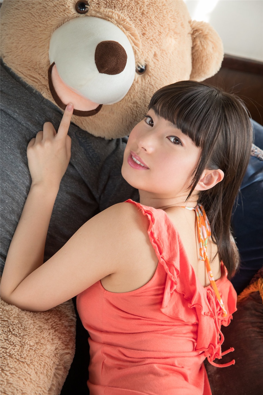日本甜美女生東雲せな室内迷人乳沟写真(第38页)