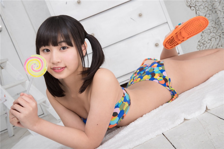 日本萝莉宮丸くるみ室内比基尼写真(第28页)